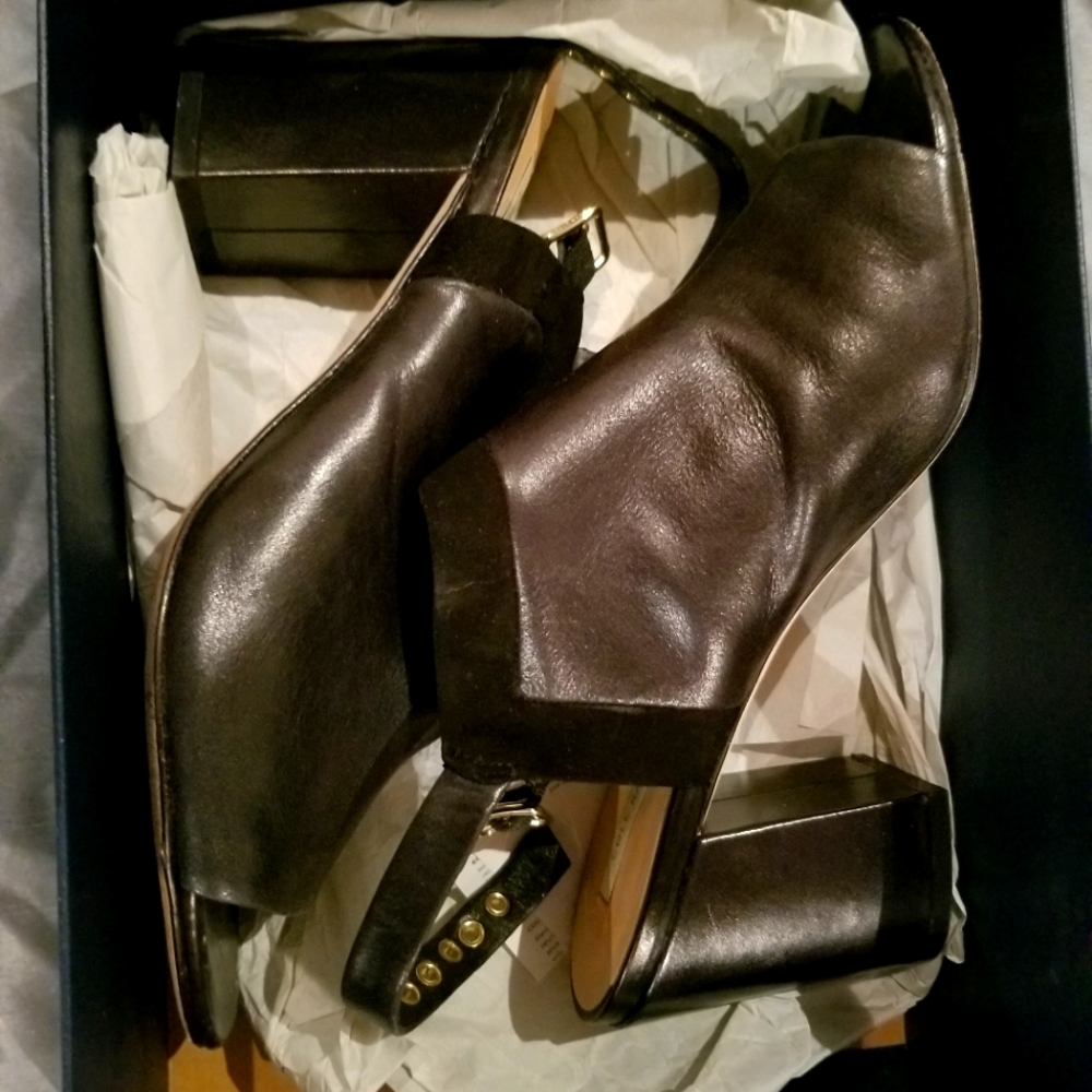 Women shoes
